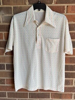 Vintage Men's White Short-Sleeve Polo with Multicolor Dot Print - no tag